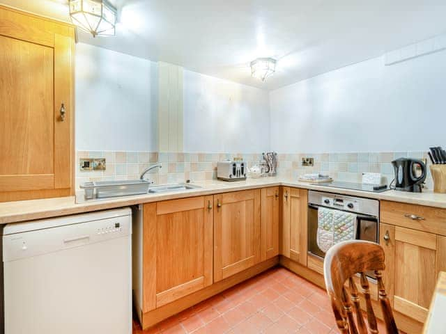 Kitchen/diner | Caedmon Cottage - Fishermans Cottages, Whitby