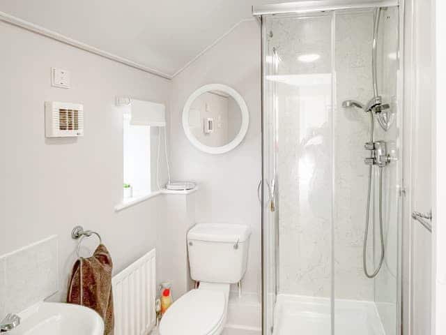 En-suite | End Cliffe, Seahouses