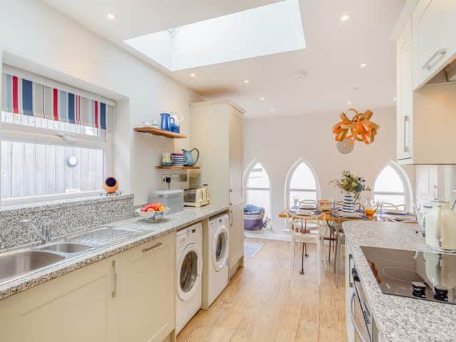 Kitchen area | Chapel House East, St Mawes