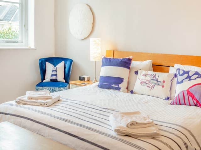 Double bedroom | Chapel House East, St Mawes