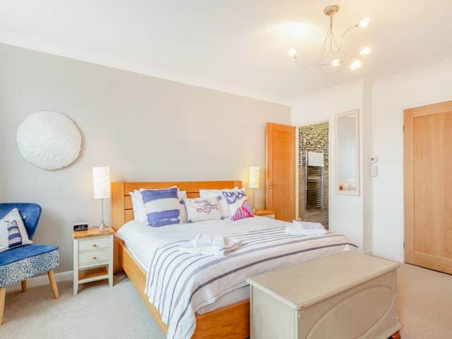 Double bedroom | Chapel House East, St Mawes