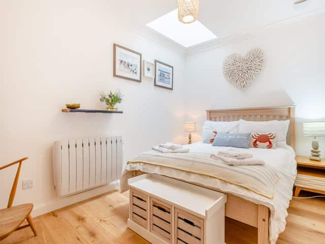 Double bedroom | Chapel House East, St Mawes