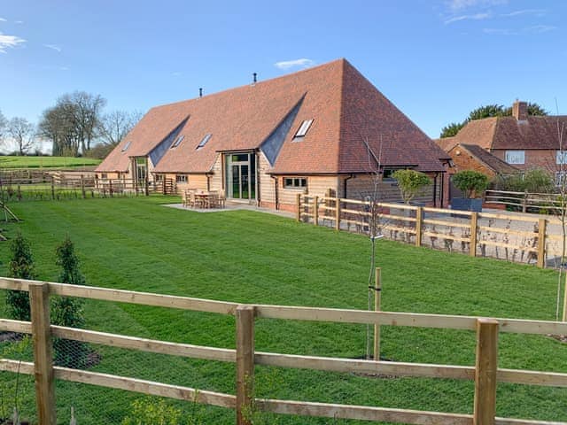 Exterior | Hatchers Barn - Fishers Farm Barns, Shefford Woodlands Near Hungerford