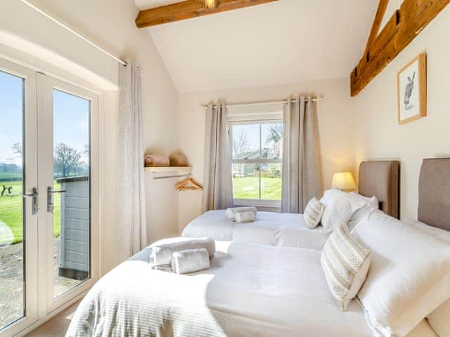 Twin bedroom | Holmeside Barn, Grewelthorpe, near Ripon