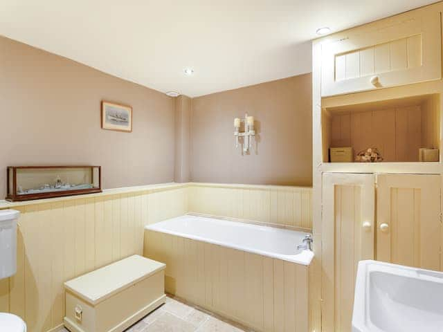 Bathroom | Holmeside Barn, Grewelthorpe, near Ripon