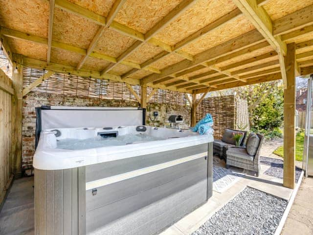 Hot tub | Beech House, Wainfleet, near Skegness