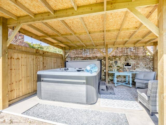 Hot tub | Beech House, Wainfleet, near Skegness