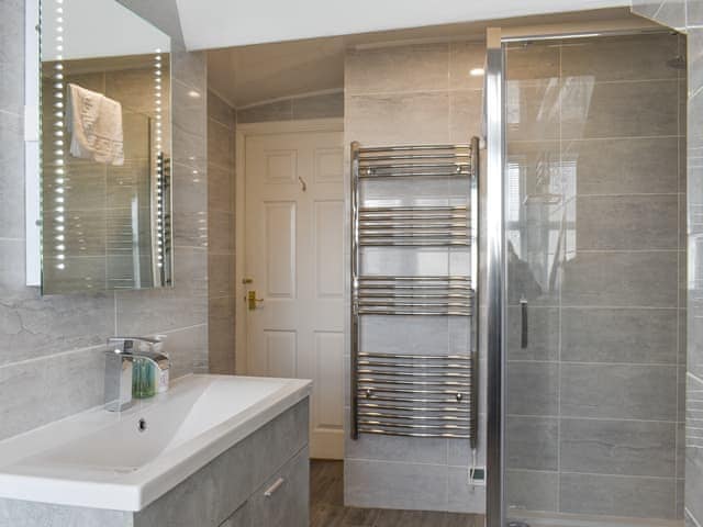 Bathroom | West View Apartment, Bowness-on-Windermere