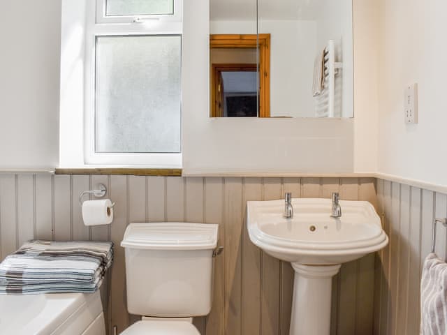 Bathroom | Greta Cottage, Ingleton