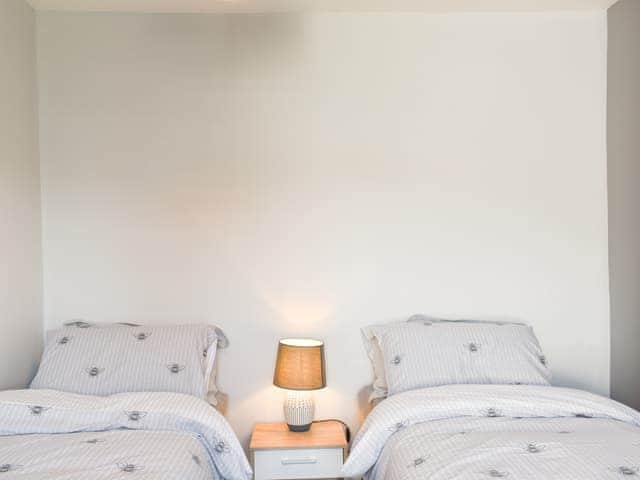 Twin bedroom | Newstead Cottage, Weymouth