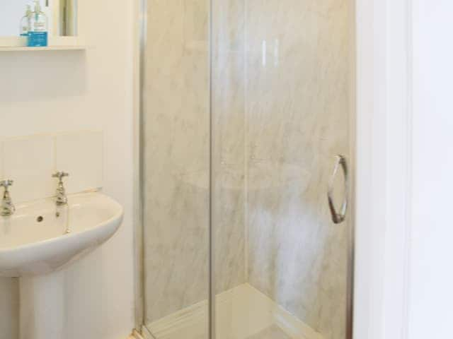 Shower room | Cygnet Cottage - Black Swan Cottages, Belford