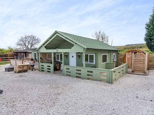 Exterior | Pendle View Lodge - Houghton Barn Farm, Altham