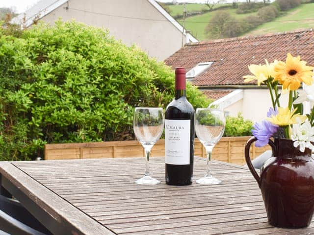 Outdoor eating area | High Tide, Combe Martin