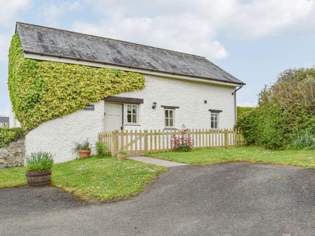 Exterior | The Tallet Barn - Knowle Farm, Marhamchurch, near Bude