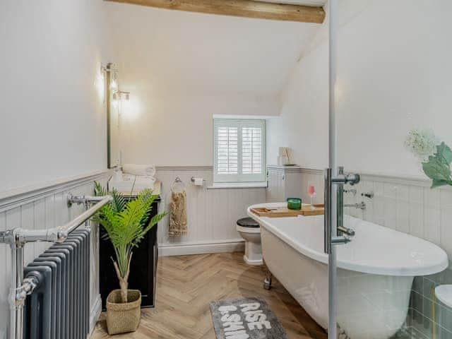 Bathroom | Low Hall Barn, West Ayton, near Scarborough