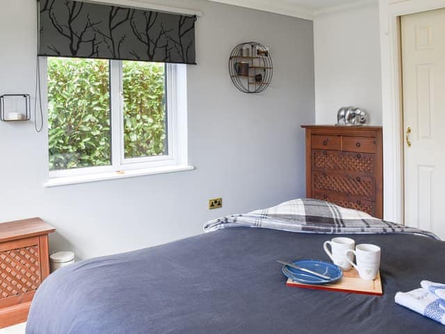 Double bedroom | Meadow view, Hockering