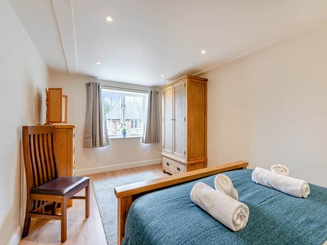 Double bedroom | The Oast - Santon Farm Cottages, Preston, near Canterbury