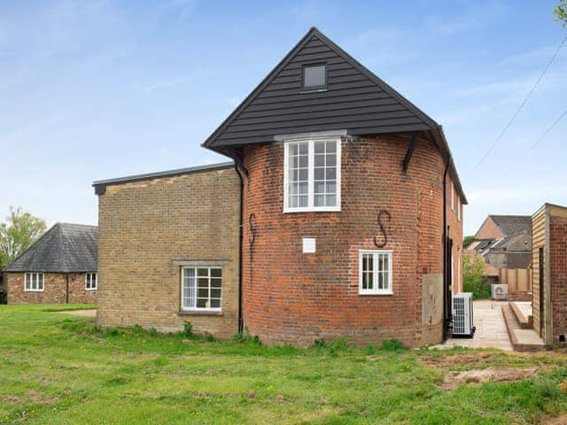 Exterior | The Oast - Santon Farm Cottages, Preston, near Canterbury