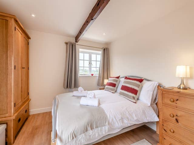 Double bedroom | Oast View - Santon Farm Cottages, Preston, near Canterbury