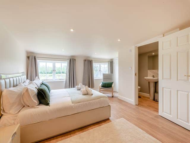 Double bedroom | Oast View - Santon Farm Cottages, Preston, near Canterbury