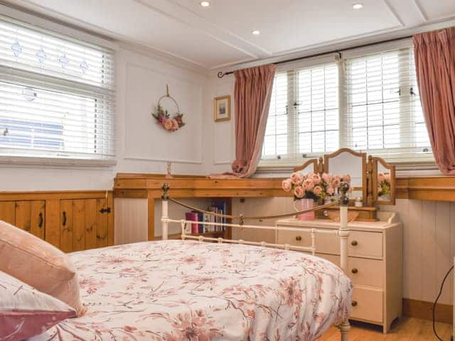 Double bedroom | House Boat, St Osyth, near Clacton-on-Sea