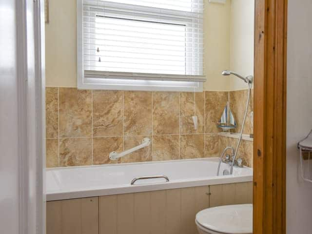 Bathroom | House Boat, St Osyth, near Clacton-on-Sea