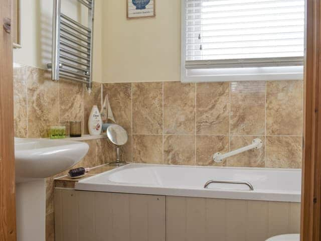 Bathroom | House Boat, St Osyth, near Clacton-on-Sea