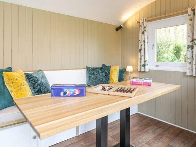 Dining Area | Sybs Farm Shepherds Hut, Haslemere