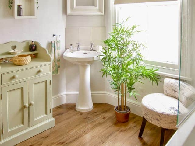 Bathroom | Wordsworth Cottage, Keswick