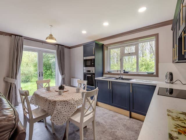 Kitchen/diner | Mallard - Lakeside Retreat, Marston