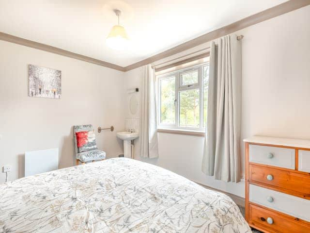 Double bedroom | Kingfisher - Lakeside Retreats, Marston