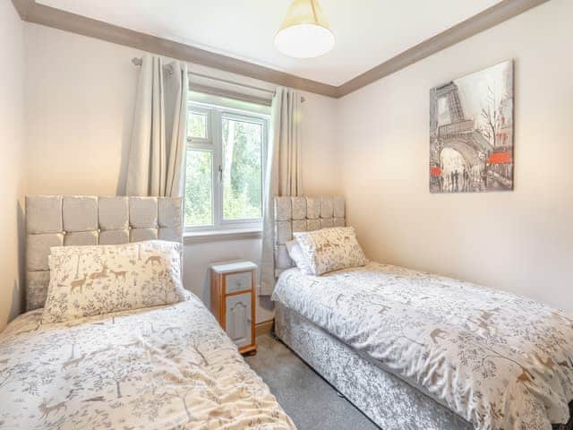 Twin bedroom | Kingfisher - Lakeside Retreats, Marston