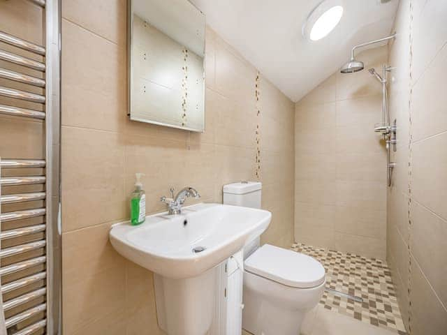 En-suite | The Cottage, Ashby Puerorum, near Horncastle