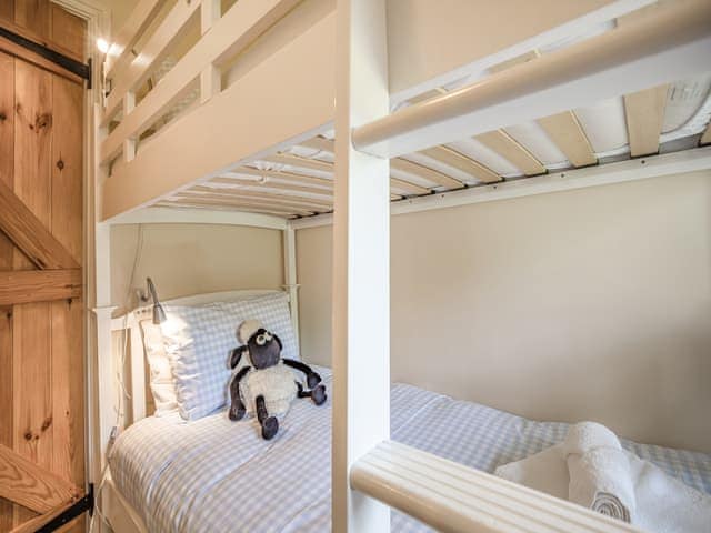 Bunk bedroom | The Cottage, Ashby Puerorum, near Horncastle