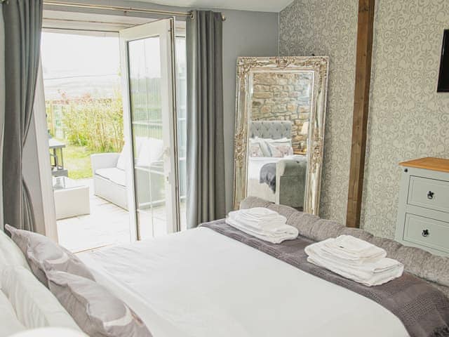 King bedroom | Acre Hill Cottage - Acre Hill Farm, Lane Ends, near Bolton by Bowland