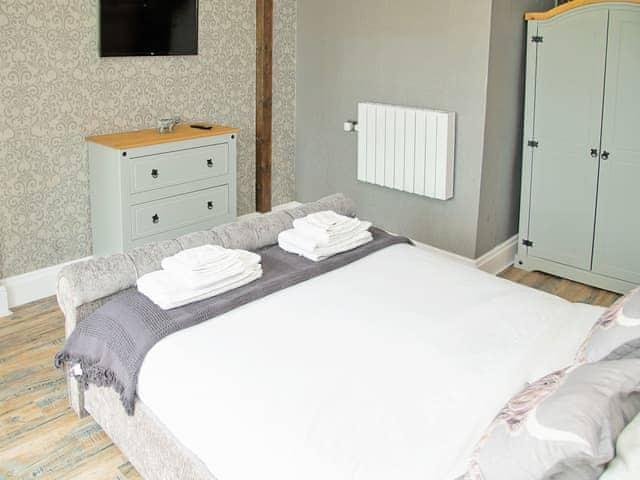 King bedroom | Acre Hill Cottage - Acre Hill Farm, Lane Ends, near Bolton by Bowland