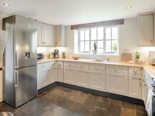 Kitchen | Sandstones, Niton