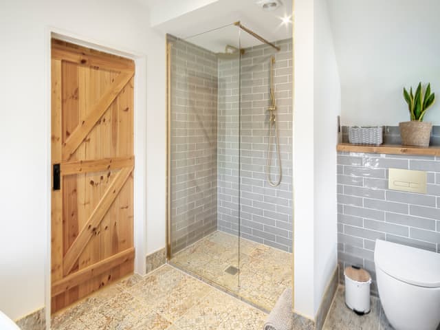 En-suite | Sandstones, Niton