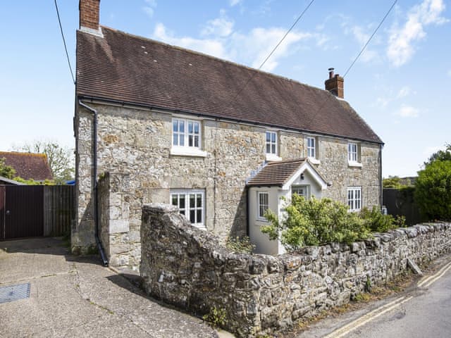 Exterior | Sandstones, Niton