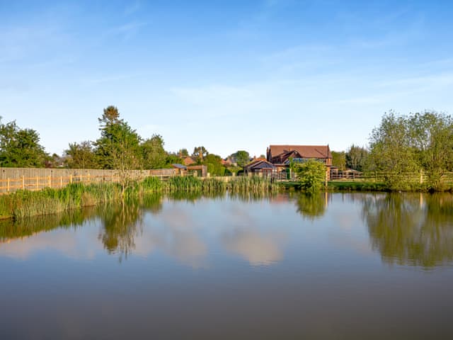 Setting | Clay Lake CottagesDad’s Shed, Alvingham