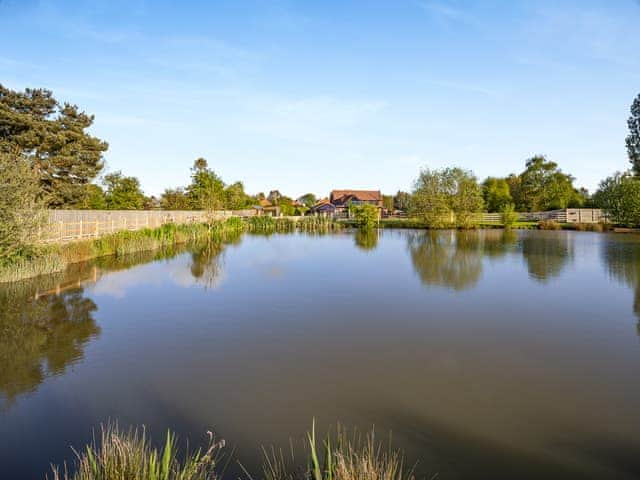 Setting | Clay Lake CottagesDad&rsquo;s Shed, Alvingham