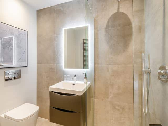 En-suite | Upstairs - Stanley House, Clitheroe