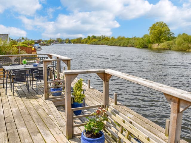 Decking | Evening Glory, Brundall