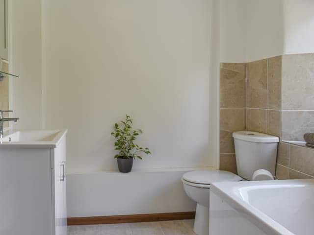 Bathroom | Moorside - Lanwithan Cottages, Lostwithiel