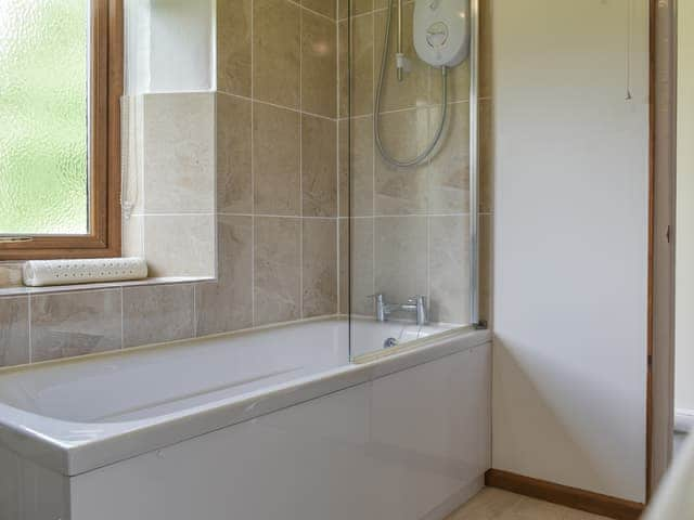 Bathroom | Moorside - Lanwithan Cottages, Lostwithiel