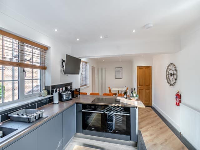 Kitchen area | Lindengarth, Bridlington