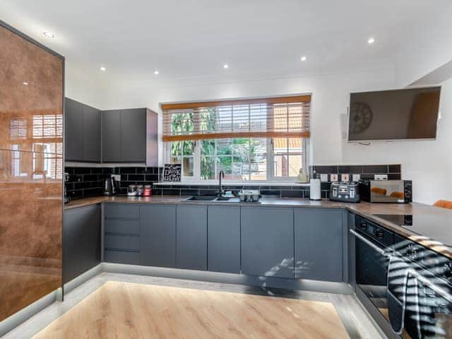 Kitchen area | Lindengarth, Bridlington