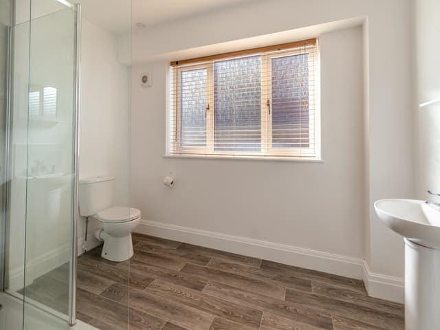 Shower room | Lindengarth, Bridlington