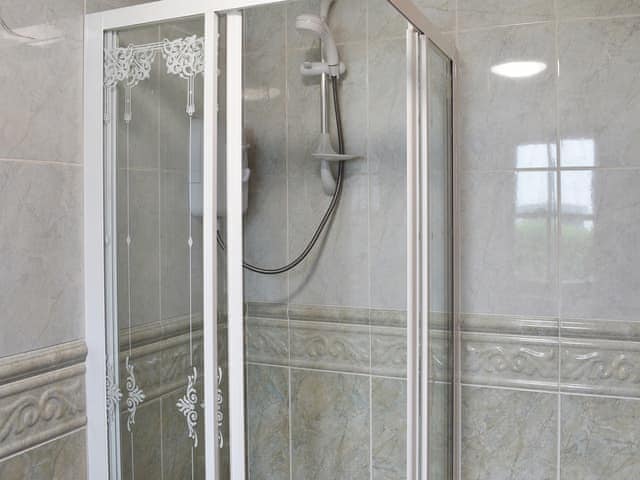 Shower room | Skiddaw House, Keswick