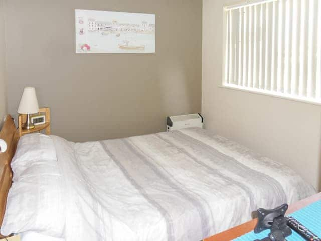 Double bedroom | Hollyhocks, Walcott